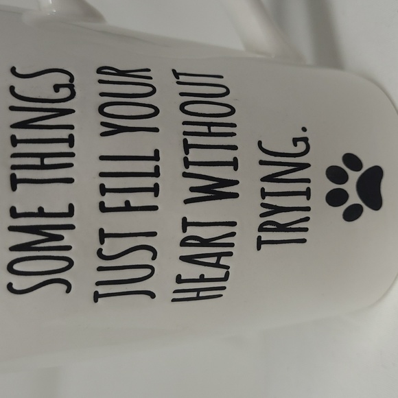 SOME THINGS JUST FILL YOUR HEART WITHOUT TRYING DOG/CAT PAW PRINT MUG/CUP BY DEI - Picture 4 of 9